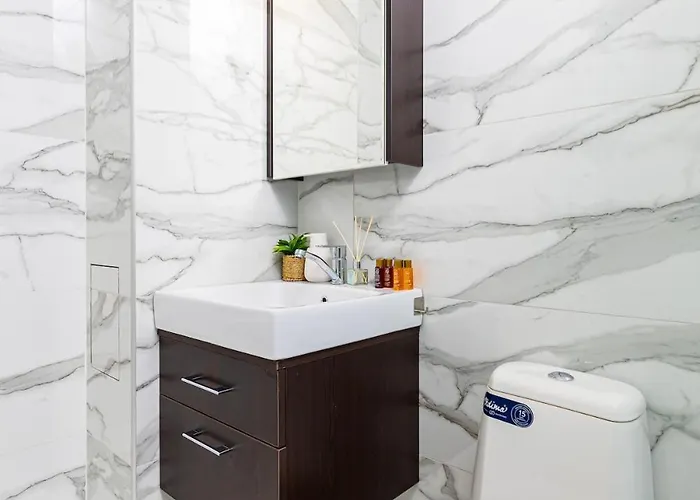 Park Flat Near To Medical *