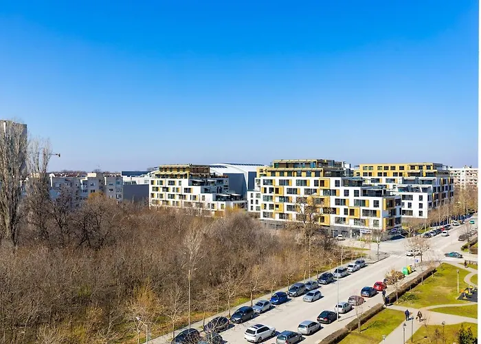 Апартаменти Park Flat Near To Medical *